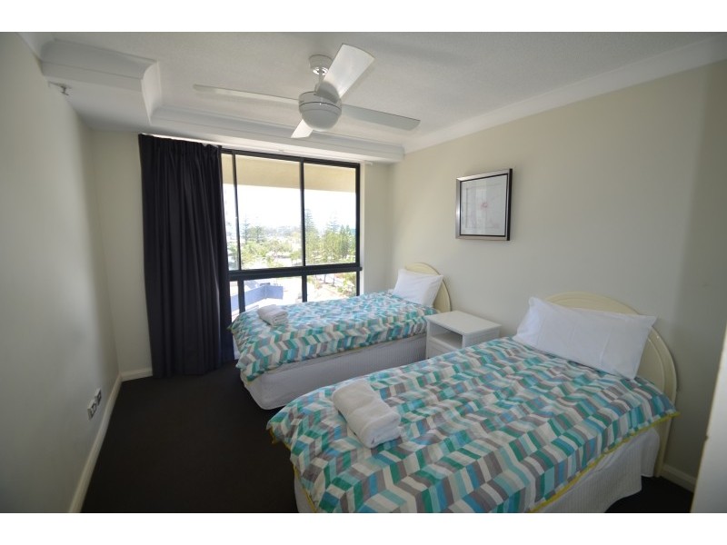 73/15 Victoria Ave, Broadbeach QLD 4218