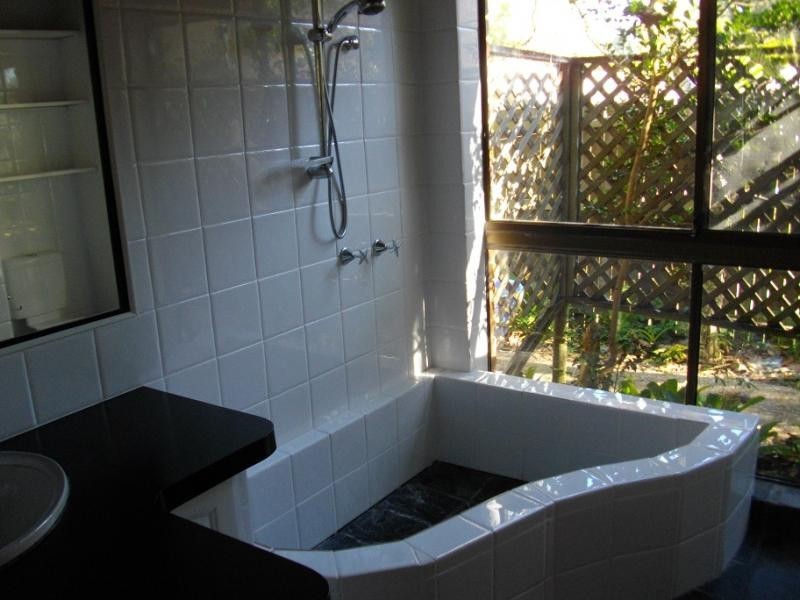 11 Dulhunty St, Chapel Hill QLD 4069