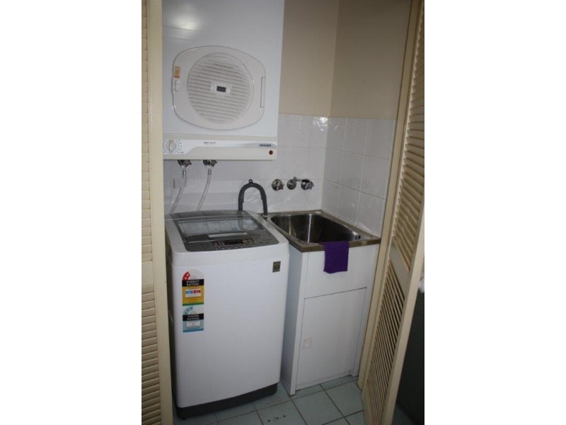 109/150 Marine Parade, Southport QLD 4215