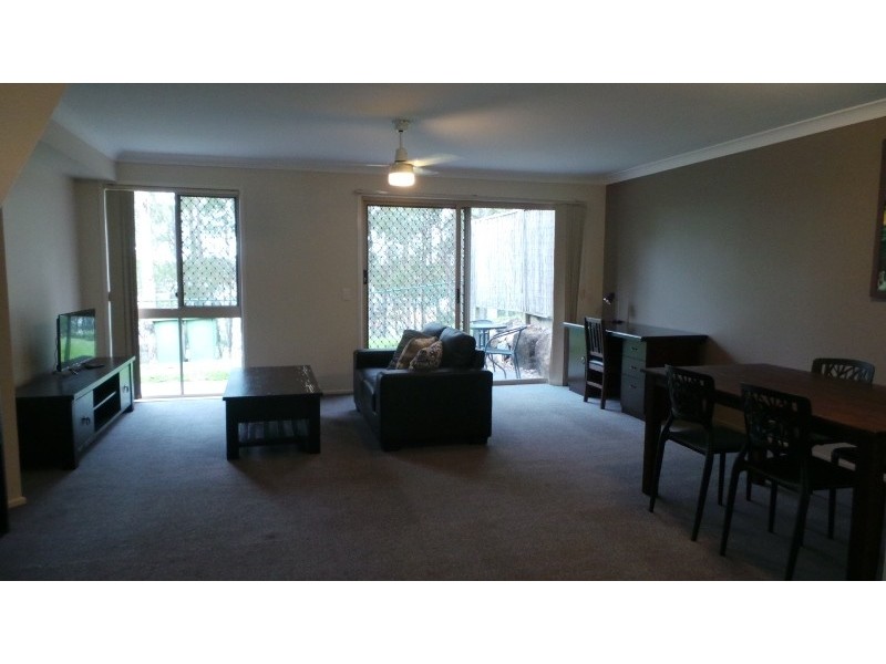 A/757 Ashmore Road, Ashmore QLD 4214