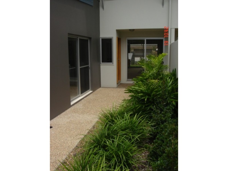 6/68 Pulgul Street, Urangan QLD 4655