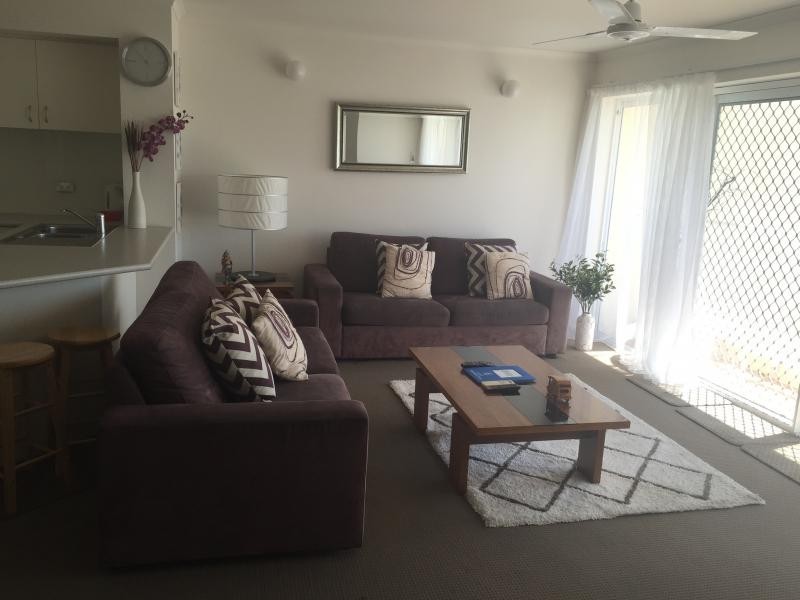 64/16 Crescent Avenue, Mermaid Beach QLD 4218