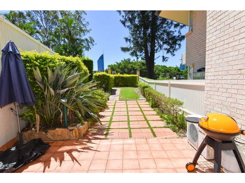 8/236 River Terrace, Kangaroo Point QLD 4169