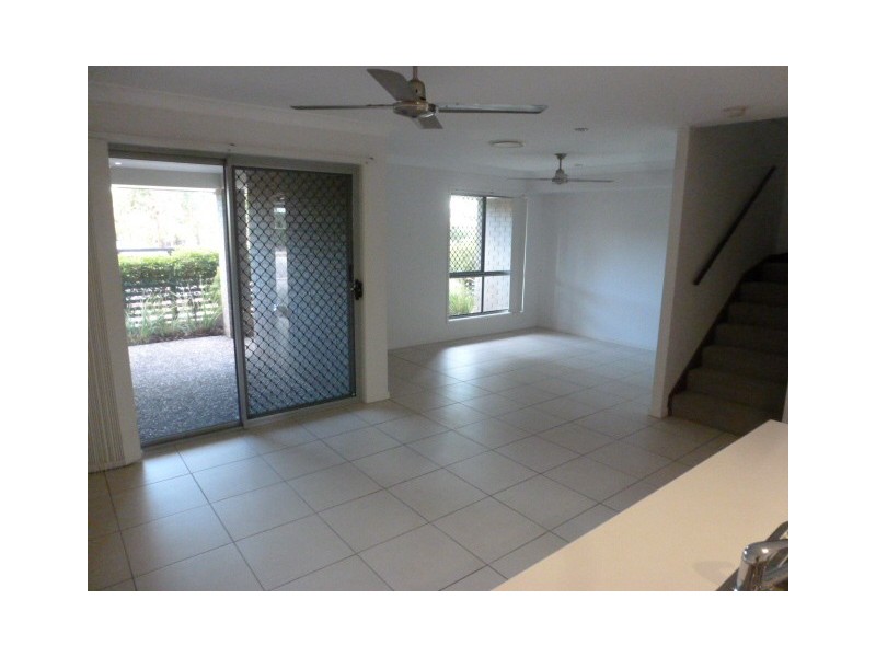86 Carselgrove Ave, Fitzgibbon QLD 4018