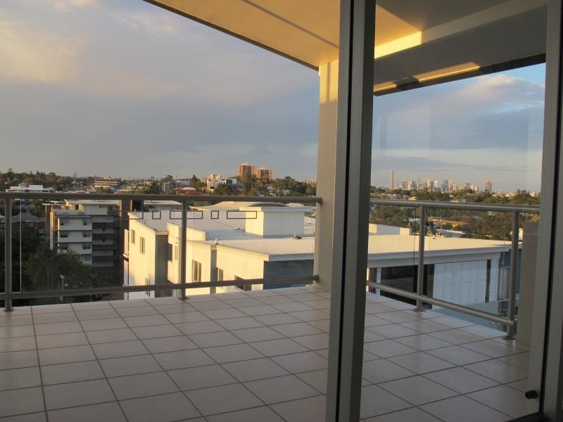 27 Station Road, Indooroopilly QLD 4068