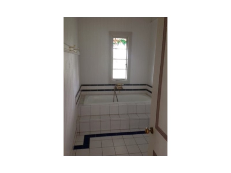 2 Banjo Patterson Drive, Ocean View QLD 4521