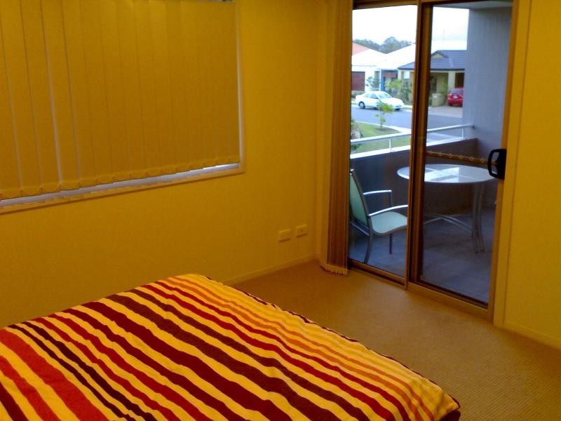 22 Palma Crescent, Varsity Lakes QLD 4227