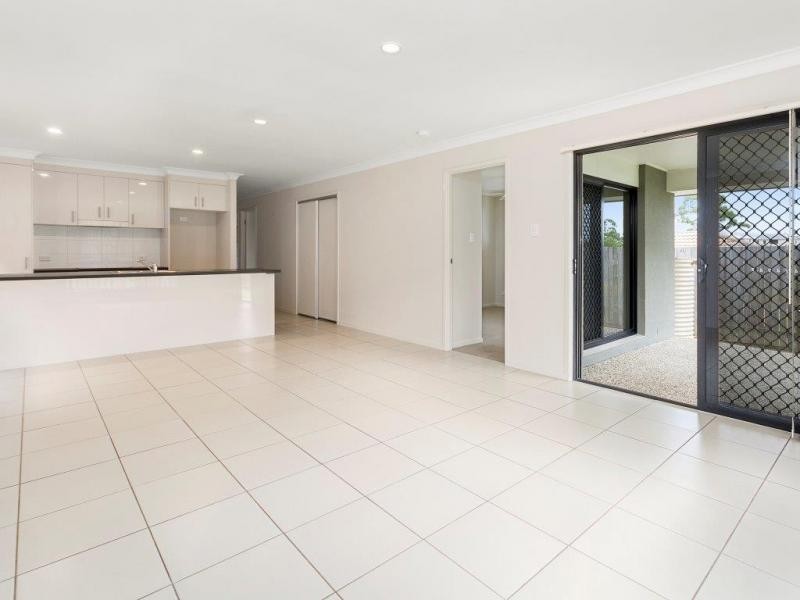 8 Wimbledon Street, Springfield Lakes QLD 4300