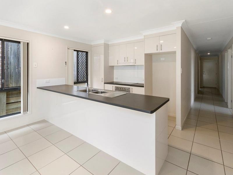 8 Wimbledon Street, Springfield Lakes QLD 4300