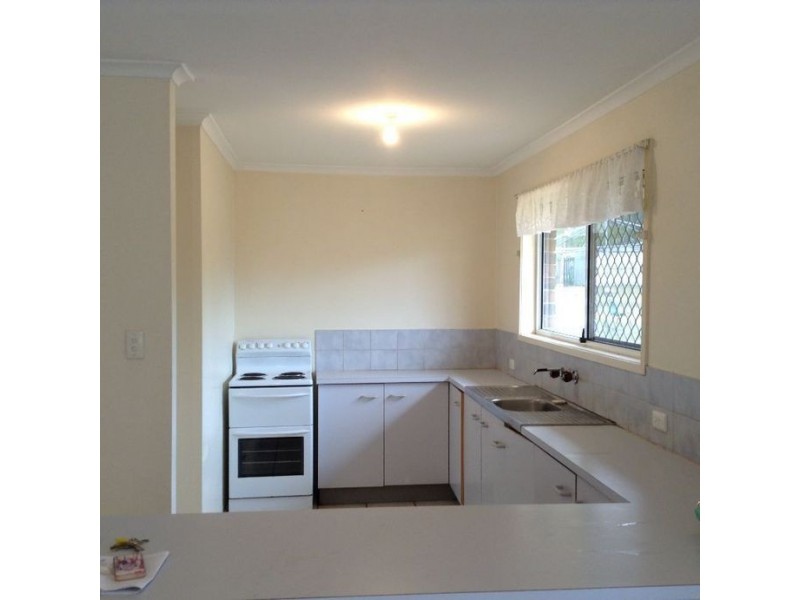 64 ANCHUSA STREET, Kingston QLD 4114