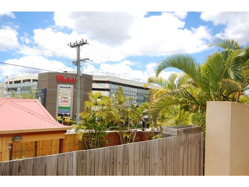 1230 Creek Road, Carindale QLD 4152