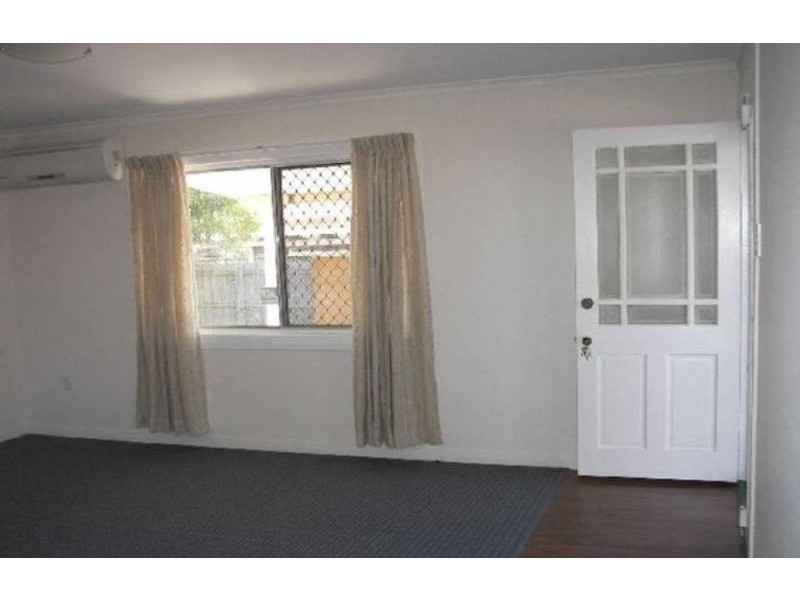 110 RAILWAY PDE, Woodridge QLD 4114