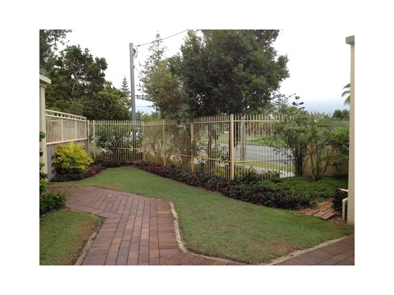 74 Thomas Drive, Chevron Island QLD 4217