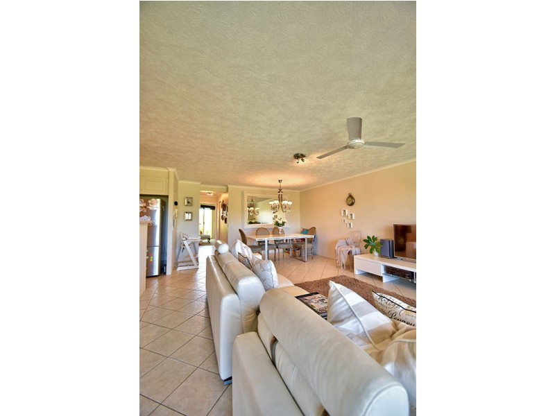 74 Thomas Drive, Chevron Island QLD 4217