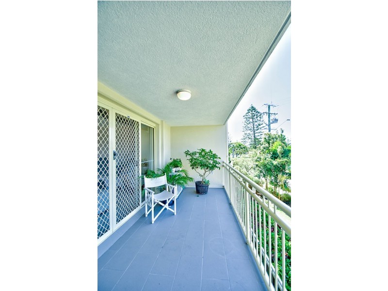 74 Thomas Drive, Chevron Island QLD 4217