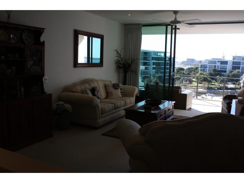 323 Bayview Street, Hollywell QLD 4216