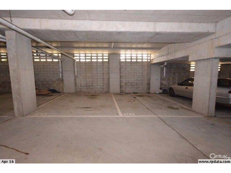 20/16 Sykes Court, Southport QLD 4215