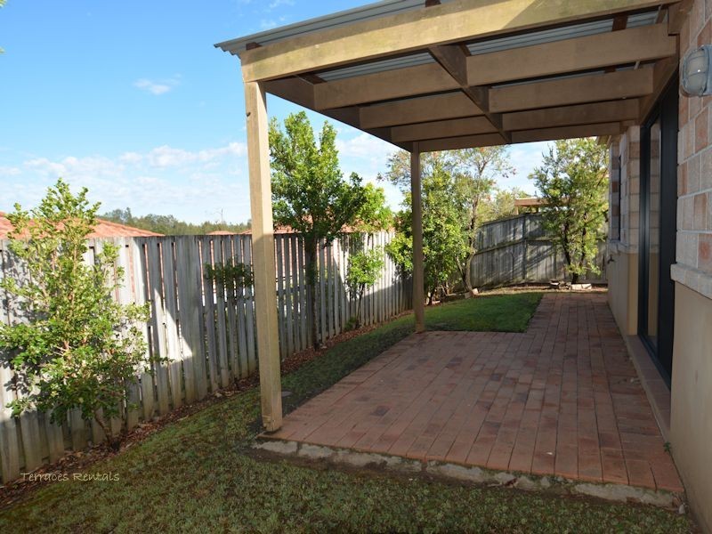 1a/24 Amsonia Court,, Arundel QLD 4214
