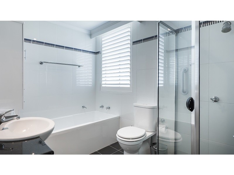 5 Woodroffe Ave, Main Beach QLD 4217