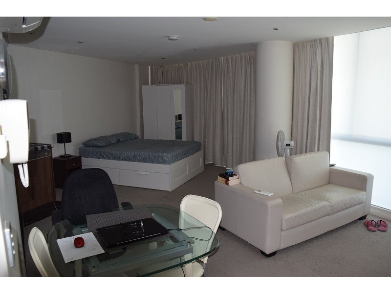 515/1 Como Crescent, Southport QLD 4215