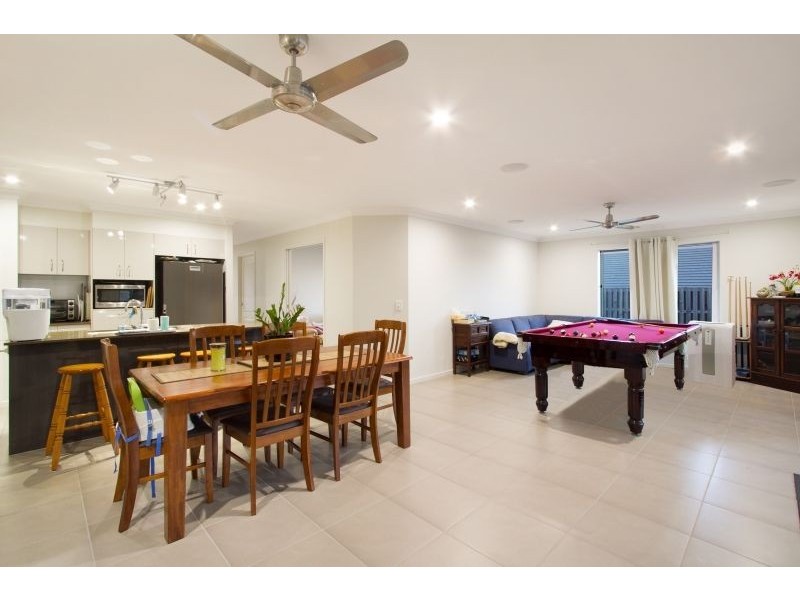 42 Lysterfield Rise, Upper Coomera QLD 4209