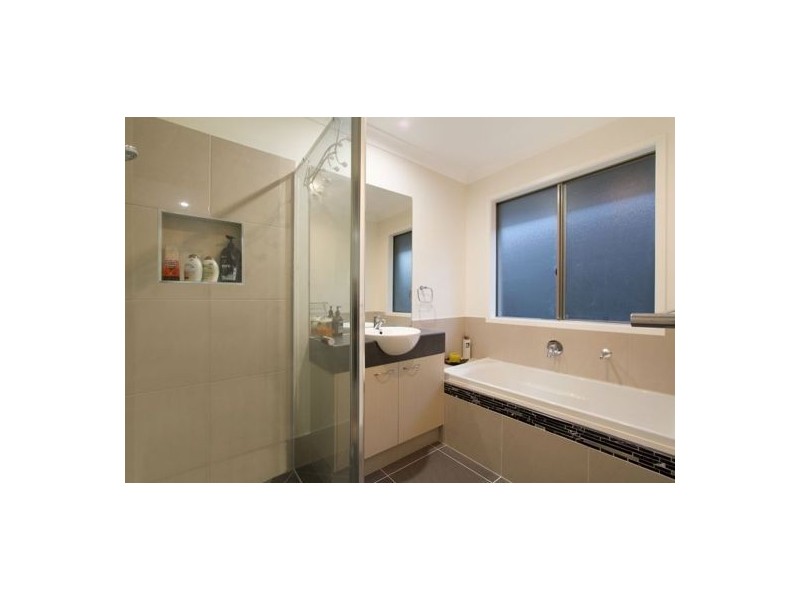 42 Lysterfield Rise, Upper Coomera QLD 4209