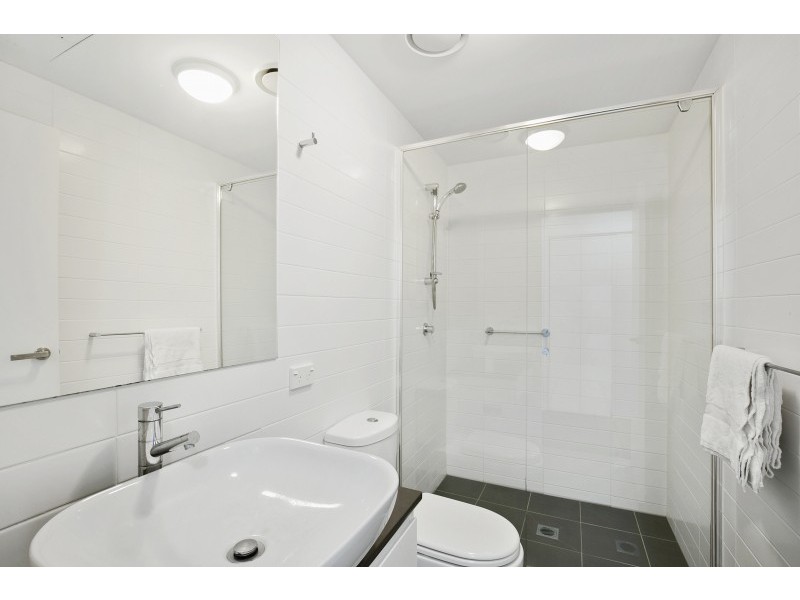 209/2 Creek Street, Kirra QLD 4225