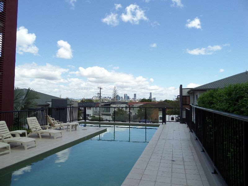 42/15 Kitchener Street., Coorparoo QLD 4151