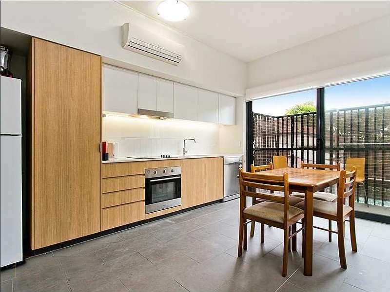 2-4 Garden Terrace, Newmarket QLD 4051