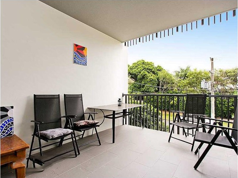 2-4 Garden Terrace, Newmarket QLD 4051