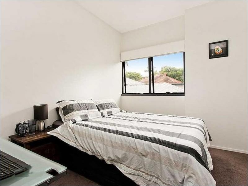 2-4 Garden Terrace, Newmarket QLD 4051