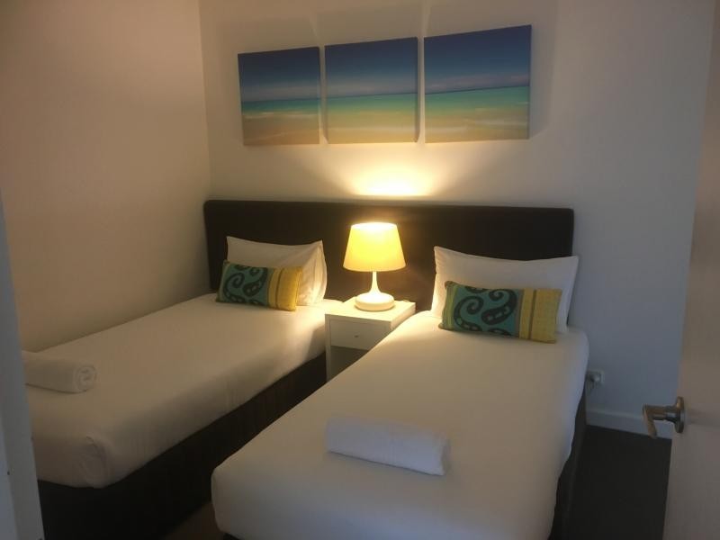 409/2 Creek Street, Kirra QLD 4225