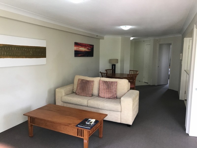 1021/2633 Gold Coast Highway, Broadbeach QLD 4218