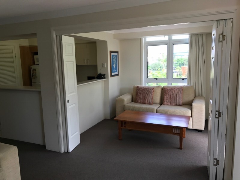 1021/2633 Gold Coast Highway, Broadbeach QLD 4218