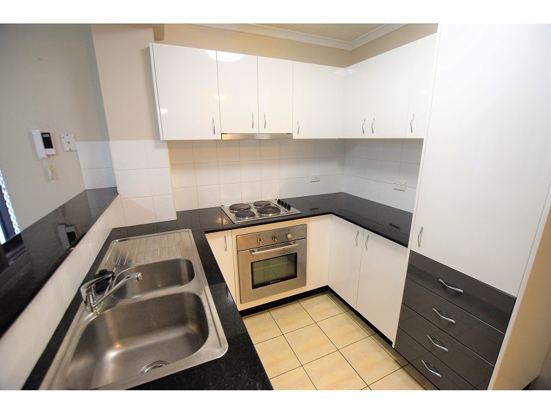7/4 Omeo street, Macgregor QLD 4109