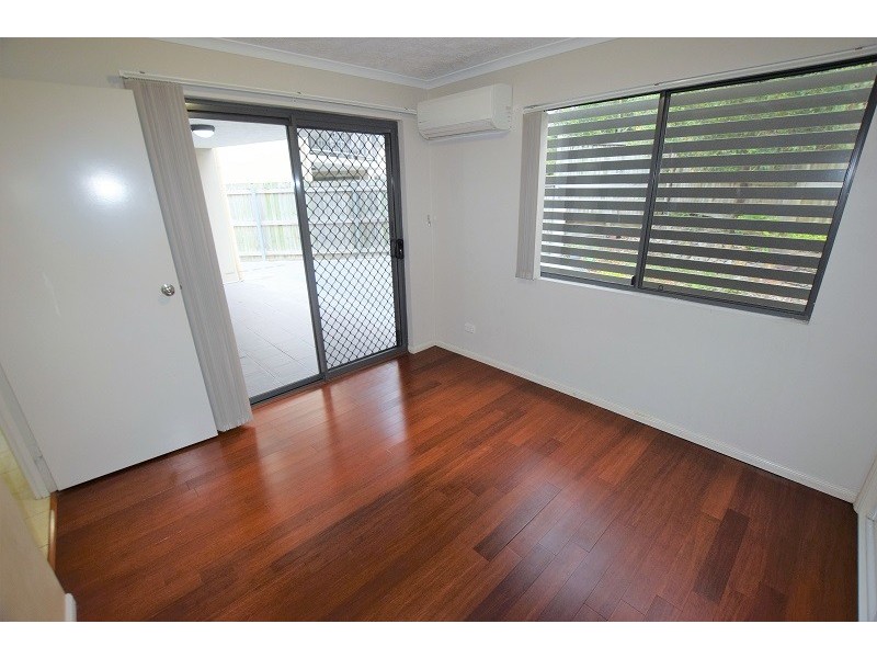 7/4 Omeo street, Macgregor QLD 4109