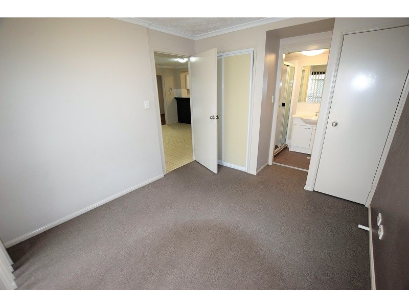 7/4 Omeo street, Macgregor QLD 4109