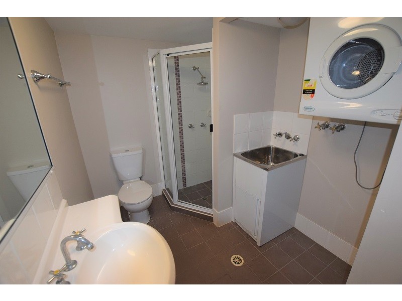 7/4 Omeo street, Macgregor QLD 4109