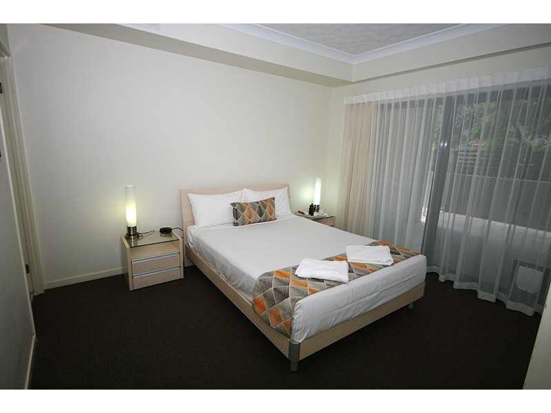 2/41 Anzac Avenue, Redcliffe QLD 4020