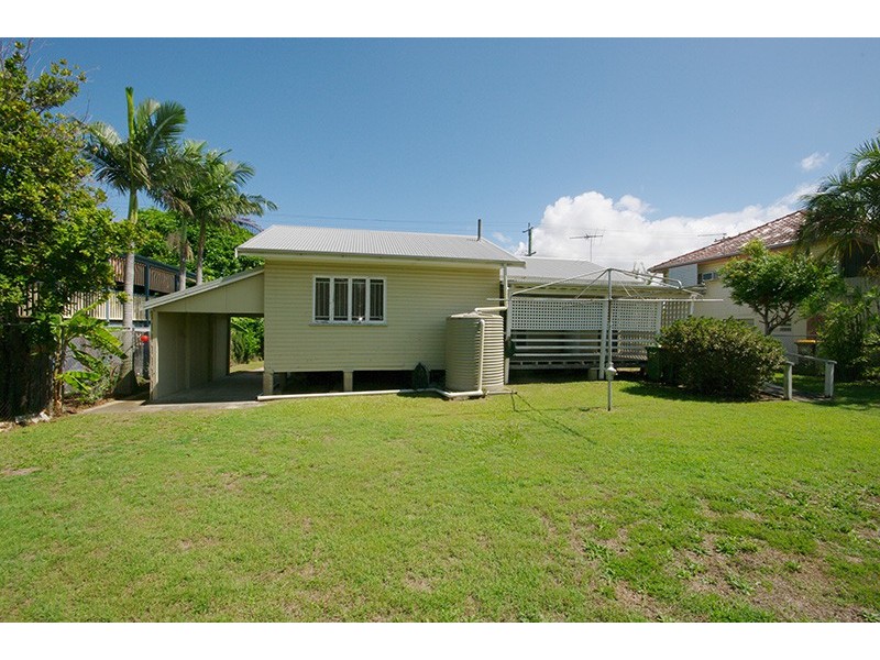 176 Oxley Avenue, Woody Point QLD 4019