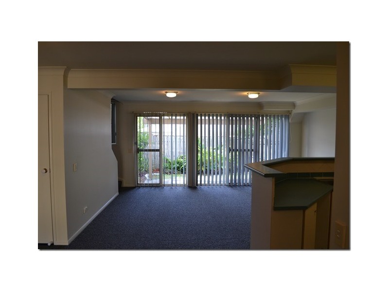 6/18 Discovery Drive, Helensvale QLD 4212