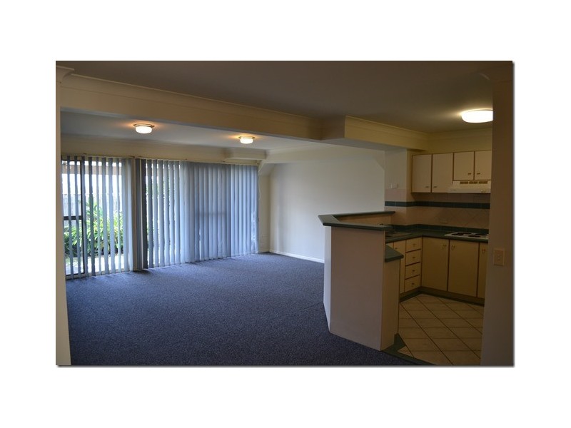 6/18 Discovery Drive, Helensvale QLD 4212