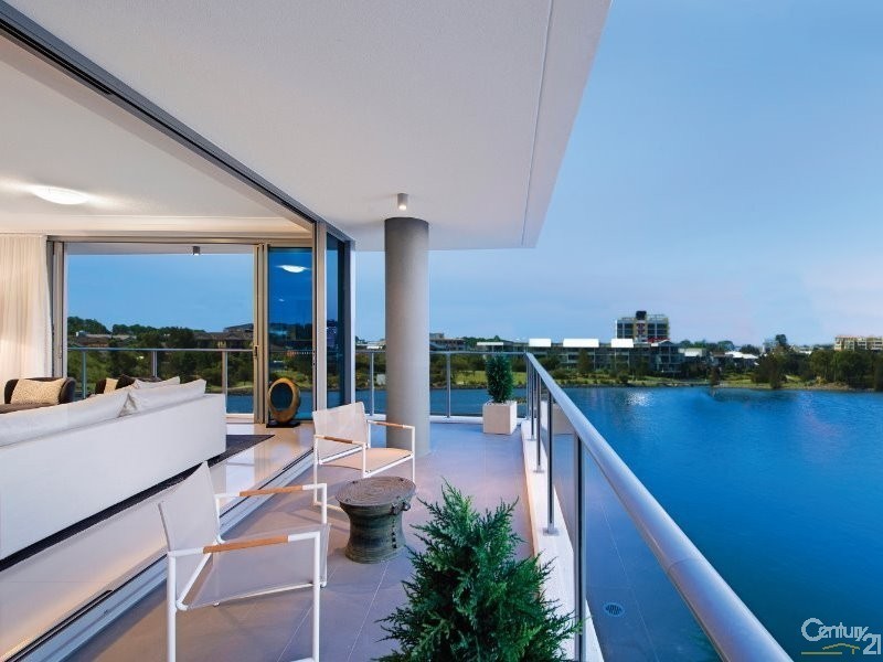 397 Christine Avenue, Varsity Lakes QLD 4227