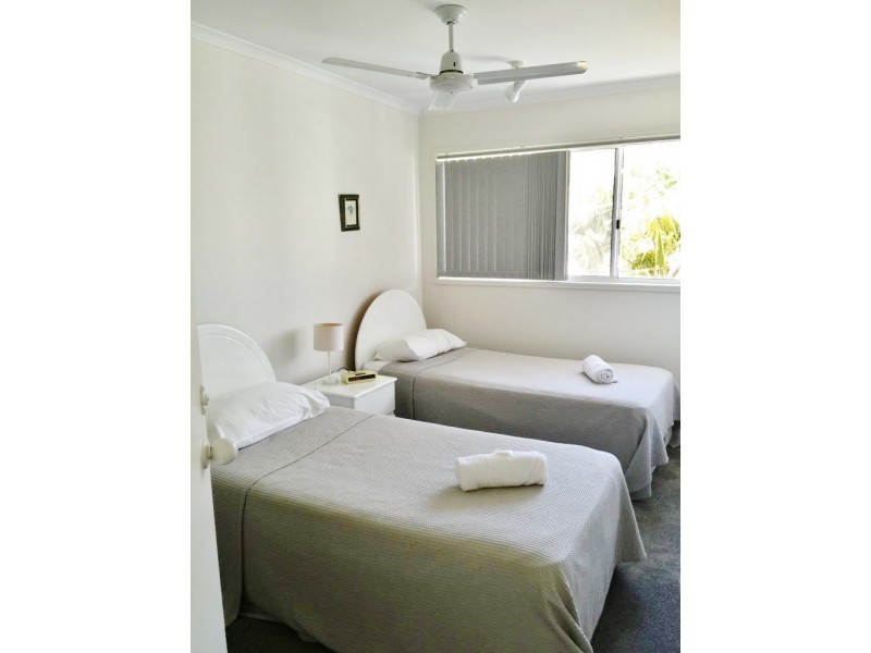 16 Crescent Avenue, Mermaid Beach QLD 4218