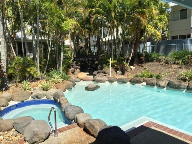 16 Crescent Avenue, Mermaid Beach QLD 4218