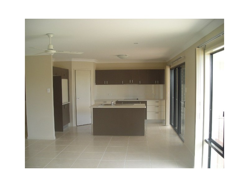 6 Dugong Court, Bushland Beach QLD 4818