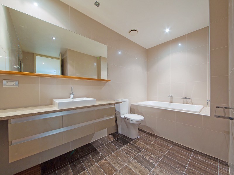 205 Coronation Drive,, Milton QLD 4064