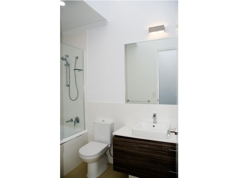 24/29-49 Varsity Parade, Varsity Lakes QLD 4227