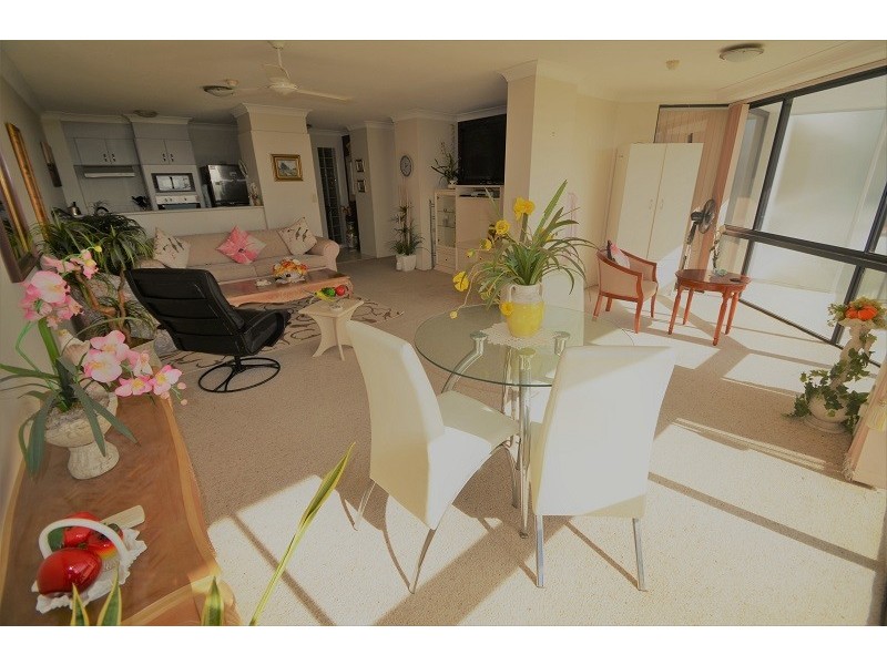 504/70 Remebrence Drive, Surfers Paradise QLD 4217