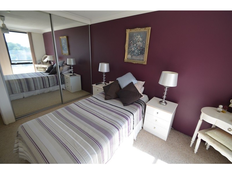 504/70 Remebrence Drive, Surfers Paradise QLD 4217